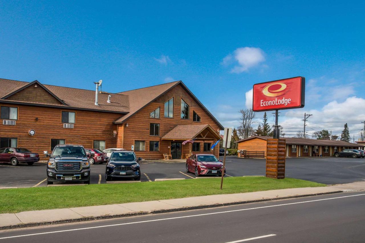 Econo Lodge Rice Lake Exterior photo