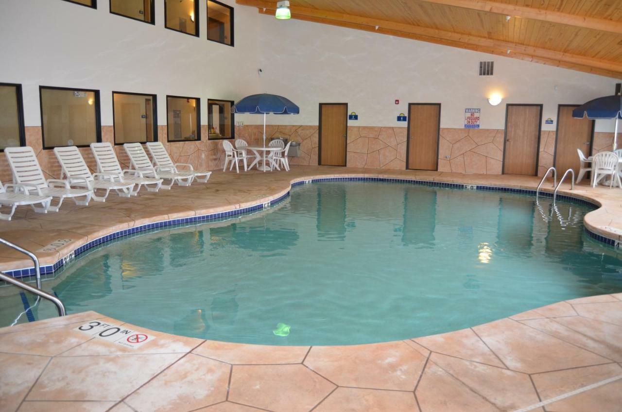 Econo Lodge Rice Lake Exterior photo